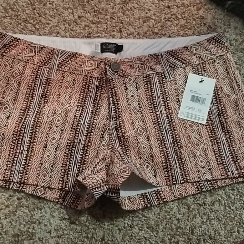 Volcom shorts